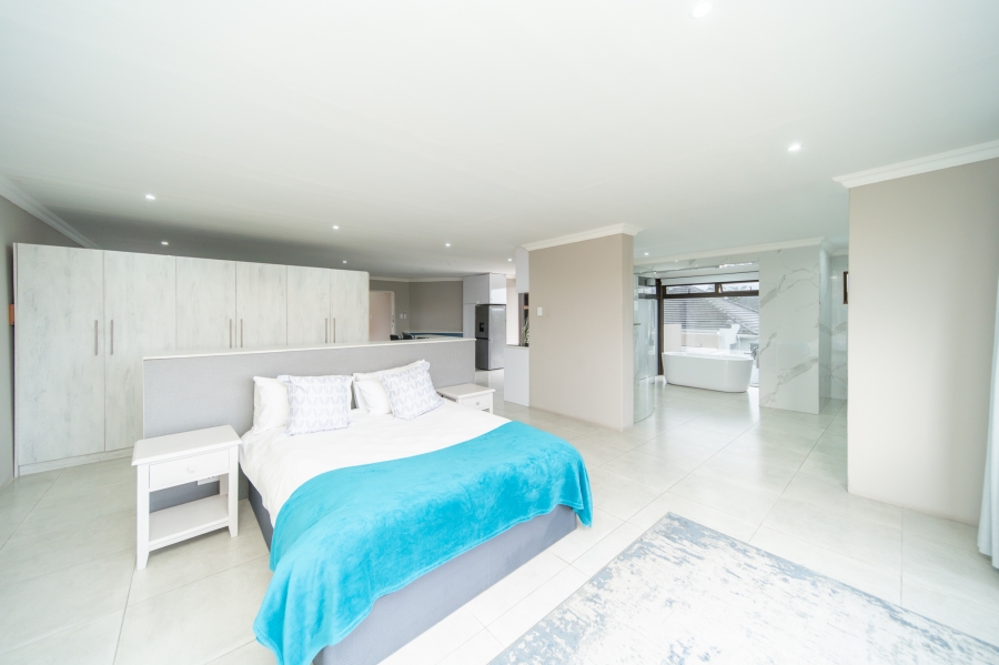 9 Bedroom Property for Sale in Nahoon Eastern Cape